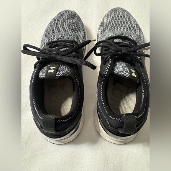 Under Armour Running Shoe Color Gray Black Size 8 - Picture 4 of 5